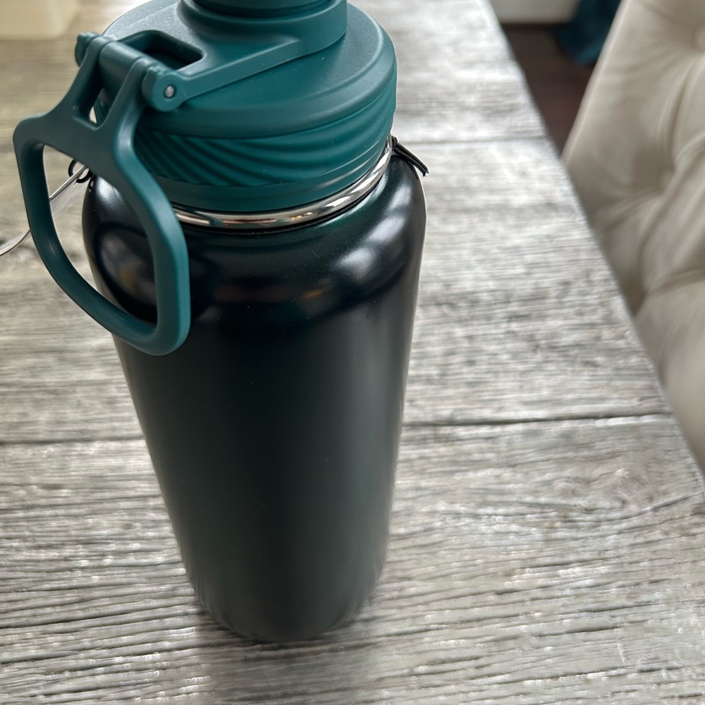 NWT lululemon athletica Back to Life Teal Stainless Steel Water Bottle 32oz - Picture 6 of 10